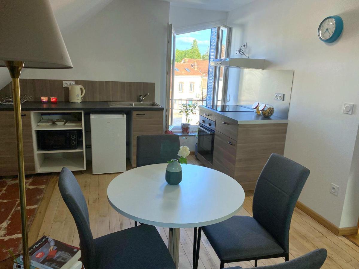 Appartements Cdg Joigny Buitenkant foto