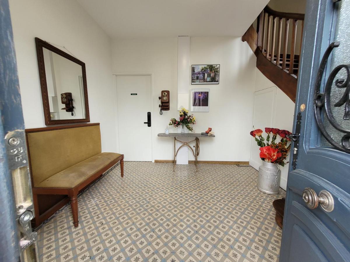 Appartements Cdg Joigny Buitenkant foto