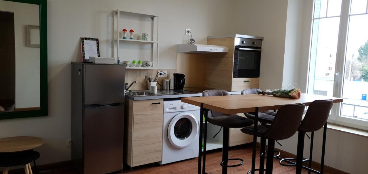 Appartements Cdg Joigny Buitenkant foto