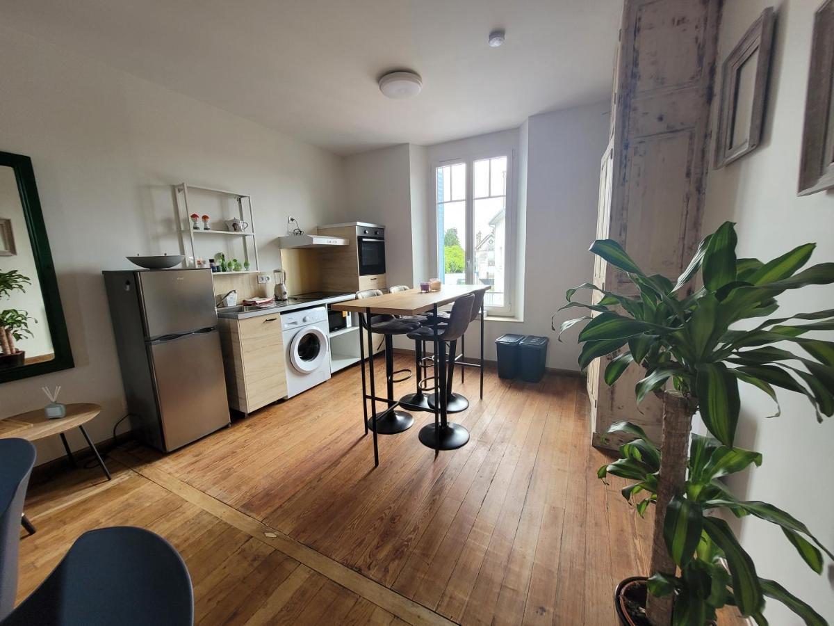 Appartements Cdg Joigny Buitenkant foto